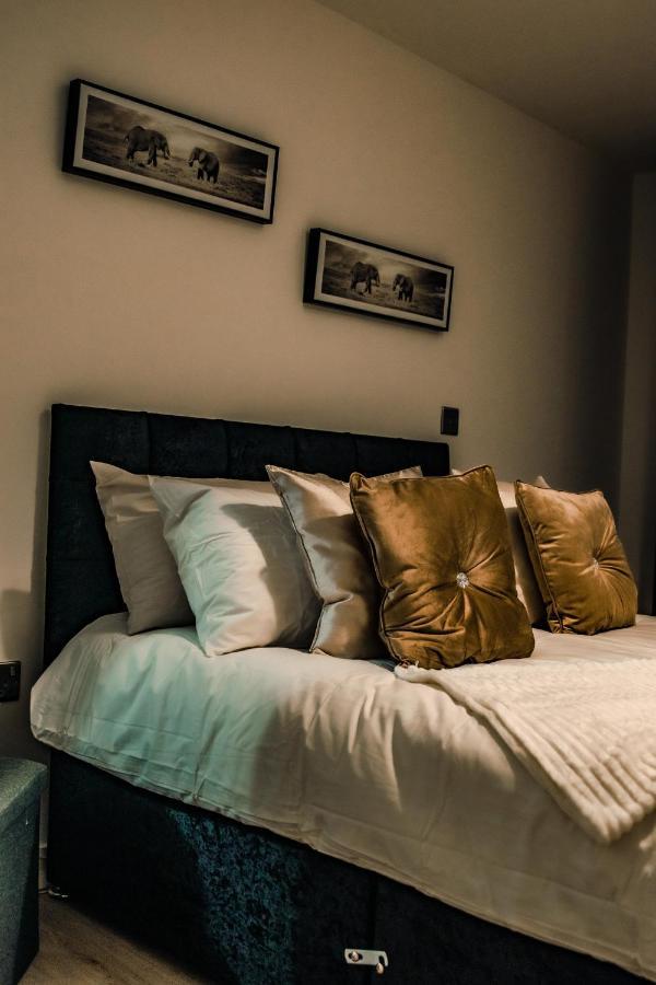 Bv Cosy Basement Apartment At Conditioning House Bradford (West Yorkshire) Exterior foto