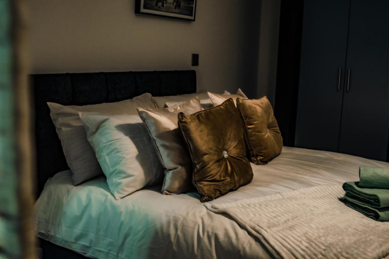 Bv Cosy Basement Apartment At Conditioning House Bradford (West Yorkshire) Exterior foto