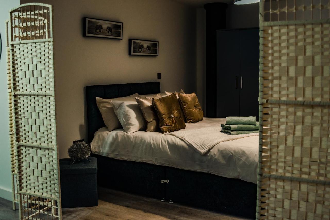 Bv Cosy Basement Apartment At Conditioning House Bradford (West Yorkshire) Exterior foto